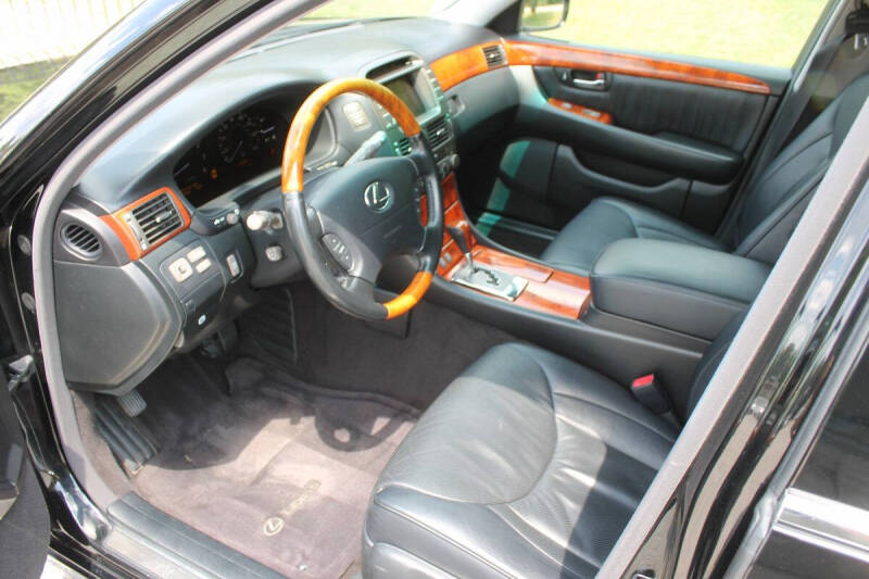 2004 Lexus LS 430