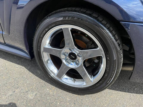2001 Ford Mustang SVT Cobra