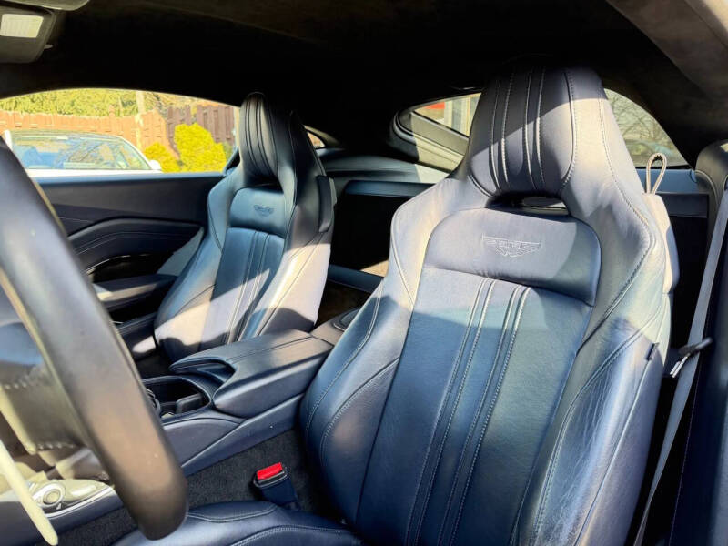 2020 Aston Martin Vantage
