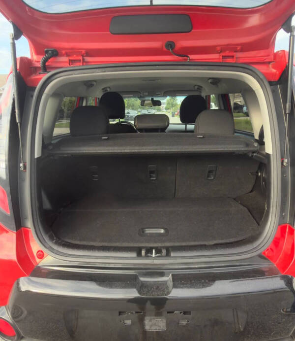 2016 Kia Soul +