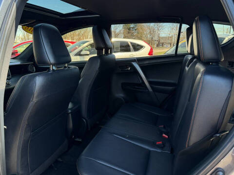 2018 Toyota RAV4 SE