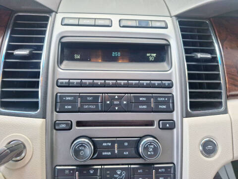 2011 Ford Taurus SEL