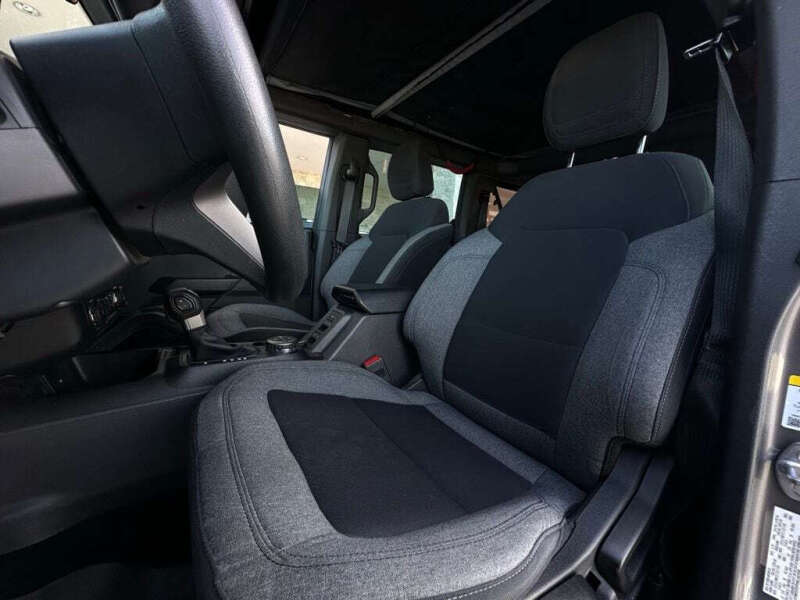 2021 Ford Bronco Base Advanced