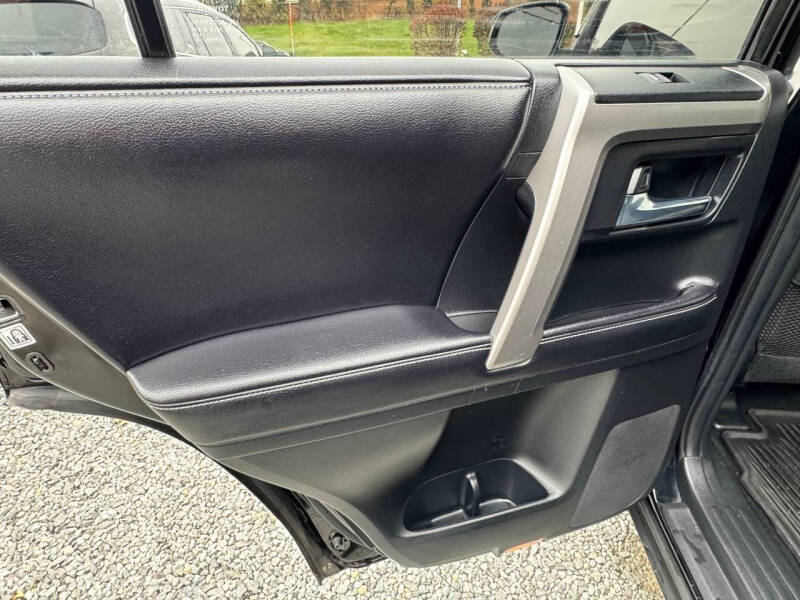 2022 Toyota 4Runner SR5