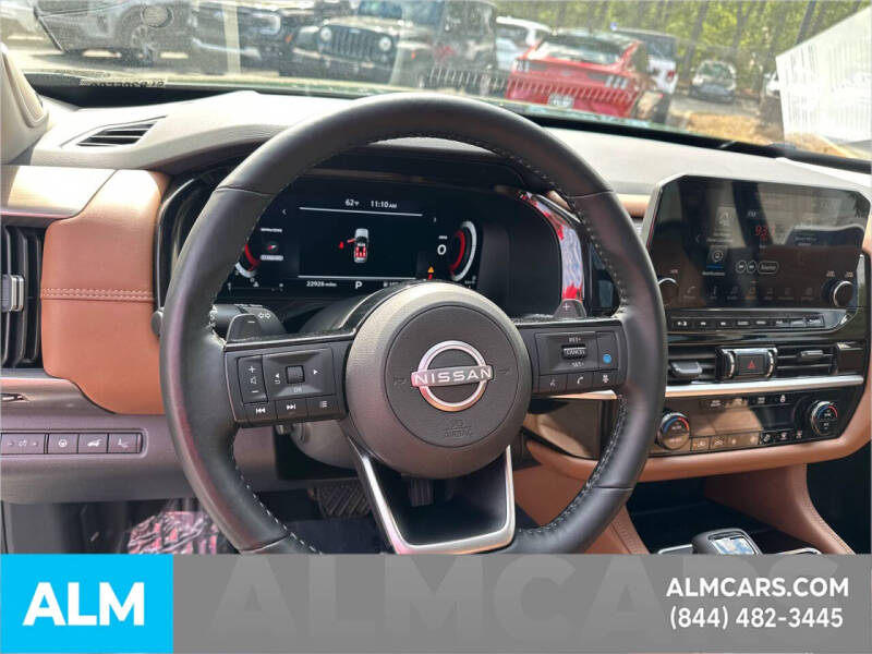 2025 Nissan Pathfinder Platinum