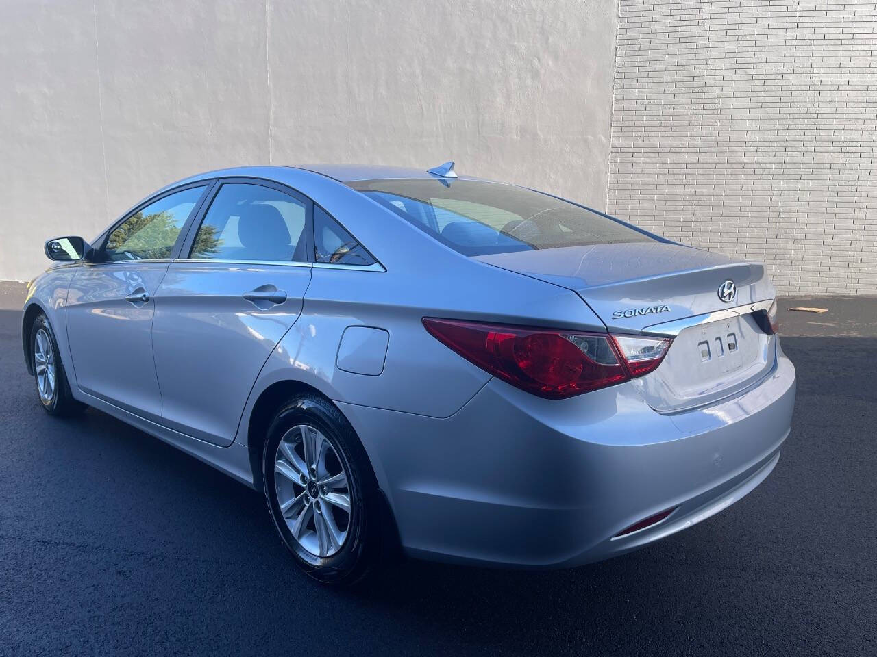 2013 Hyundai SONATA for sale at M & P Auto Sales in Saddle Brook, NJ