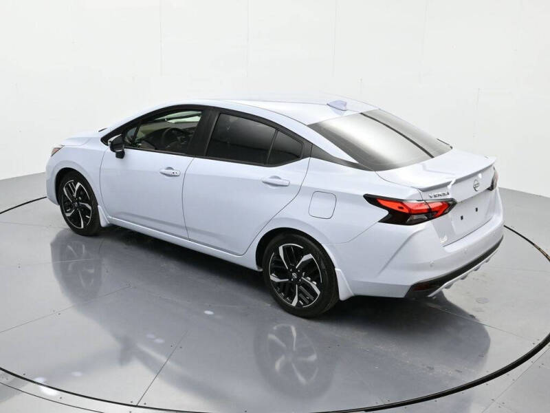 2025 Nissan Versa SR