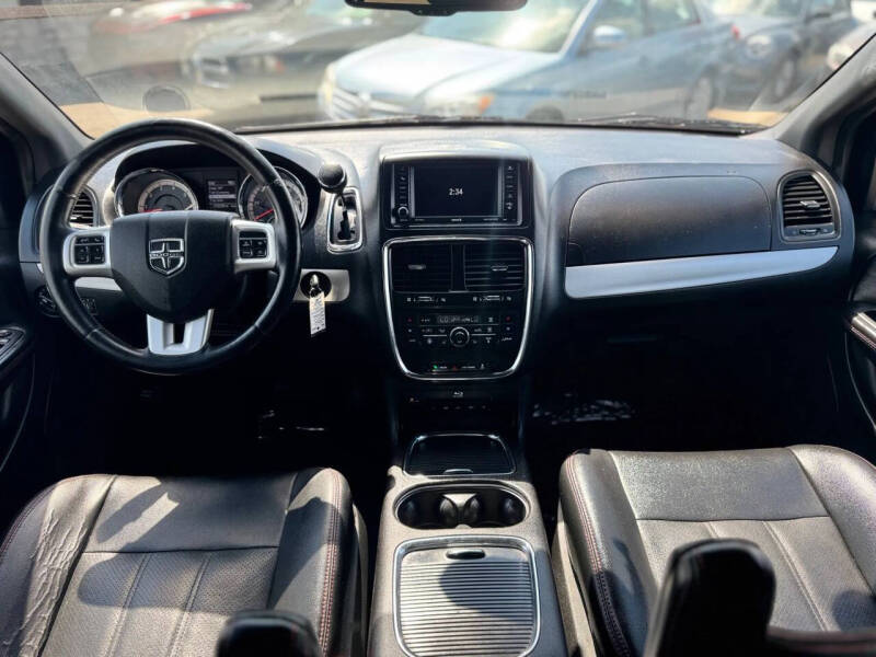 2015 Dodge Grand Caravan R/T