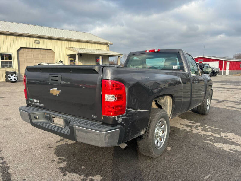 2010 Chevrolet Silverado 1500 Work Truck photo 3