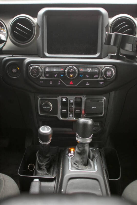 2020 Jeep Gladiator Sport