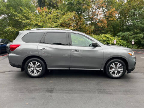 2019 Nissan Pathfinder S