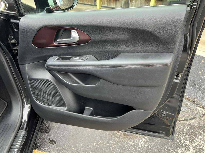 2020 Chrysler Pacifica Touring L 35th Anniversary