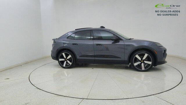 2025 Porsche Macan Electric