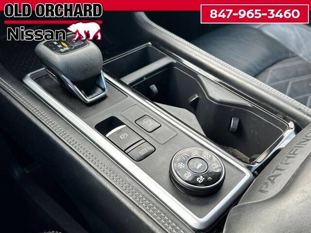 2022 Nissan Pathfinder Platinum