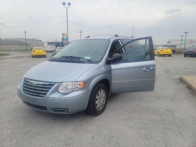 2005 Chrysler Town and Country for sale at E-Z Car Credit in Fort Wayne, IN