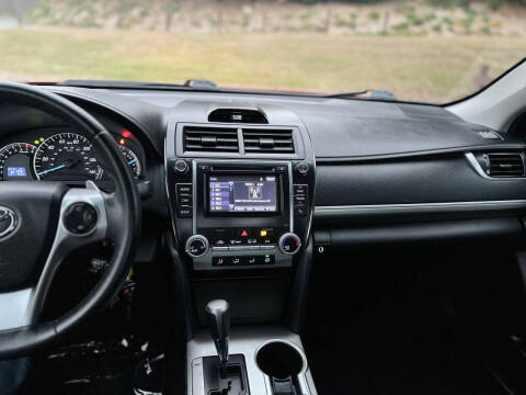 2014 Toyota Camry SE