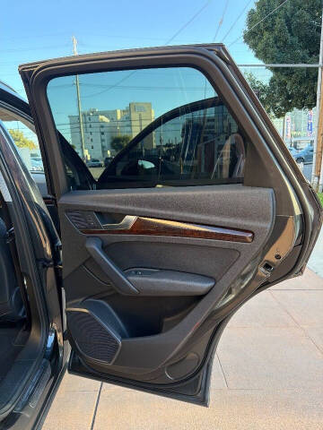 2018 Audi Q5 2.0T quattro Premium Plus