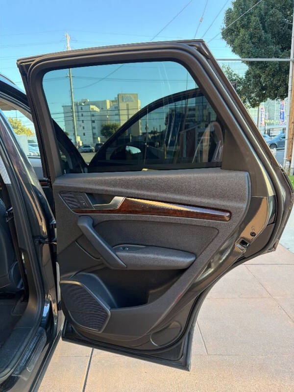 2018 Audi Q5 2.0T quattro Premium Plus