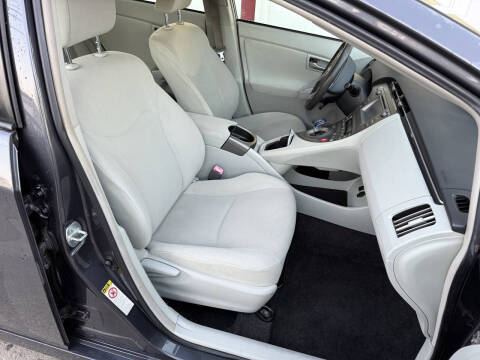 2012 Toyota Prius Two