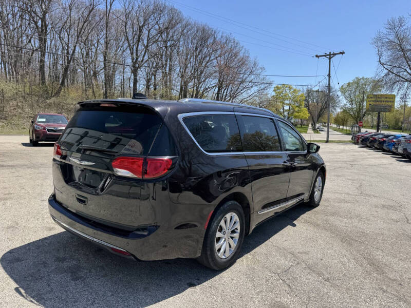 2019 Chrysler Pacifica Touring L