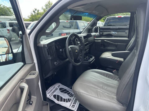 2017 Chevrolet Express 2500