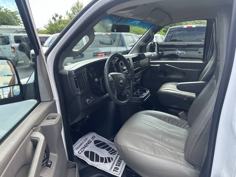 2017 Chevrolet Express 2500