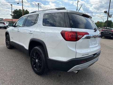 2017 GMC Acadia SLT-1