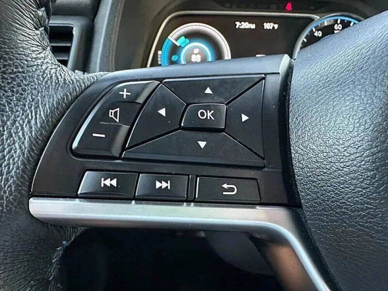 2020 Nissan LEAF SV