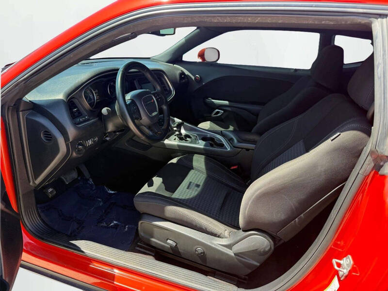 2017 Dodge Challenger SXT