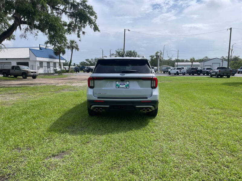 2025 Ford Explorer Platinum