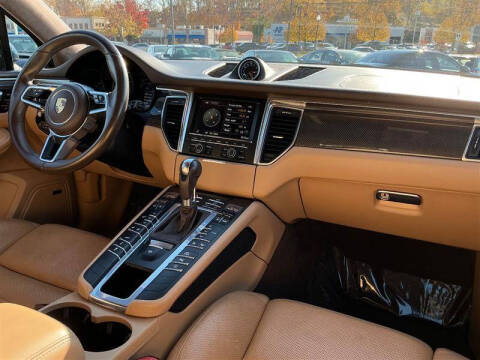 2016 Porsche Macan Turbo