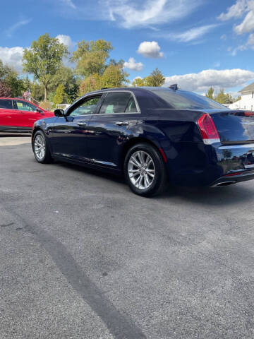 2017 Chrysler 300 C