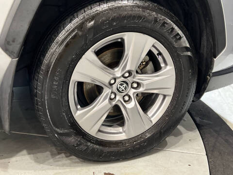 2022 Toyota RAV4 Hybrid LE