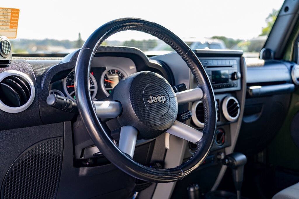 2008 Jeep Wrangler Unlimited for sale at Auto Destination in Puyallup, WA