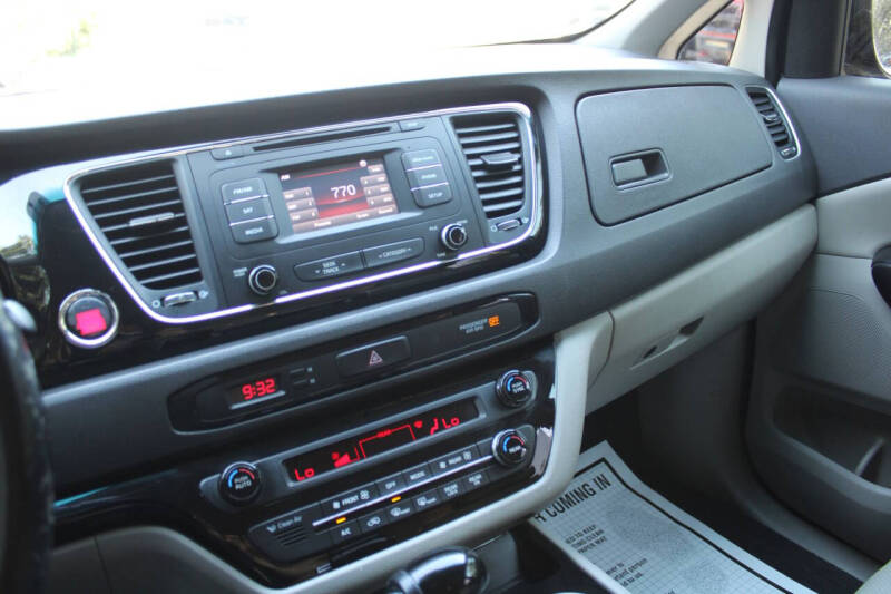 2016 Kia Sedona