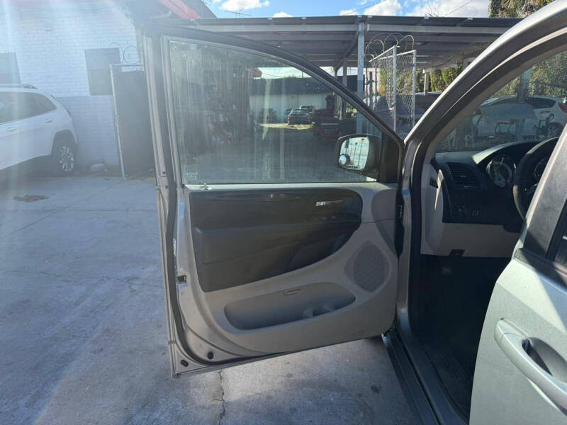 2016 Dodge Grand Caravan SXT Plus