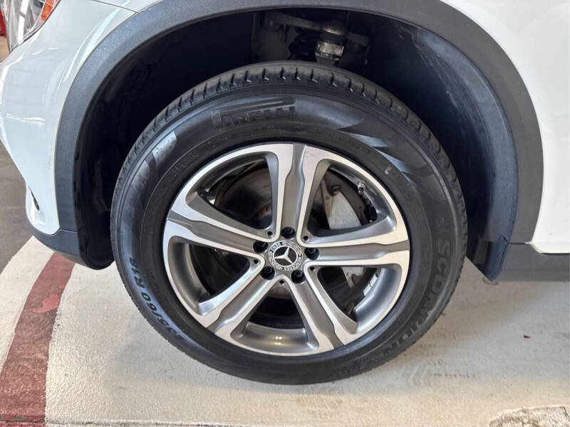 2018 Mercedes-Benz GLC GLC 300 4MATIC