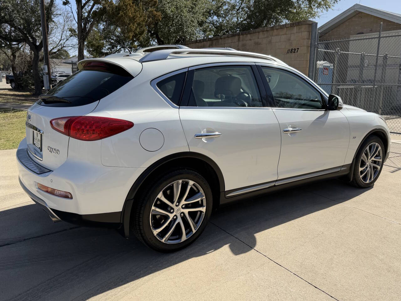 Used Car 2017 Infiniti Qx50  Base Awd 4dr Crossover For Sale Under $15,000 In Austin, Texas