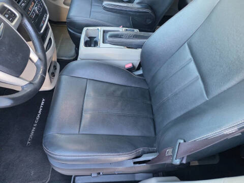 2016 Chrysler Town and Country Touring
