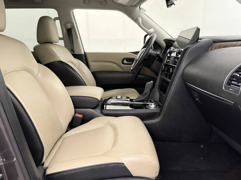 2024 Infiniti QX80 Premium Select