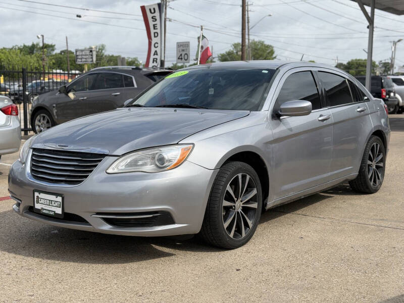 2013 Chrysler 200 LX
