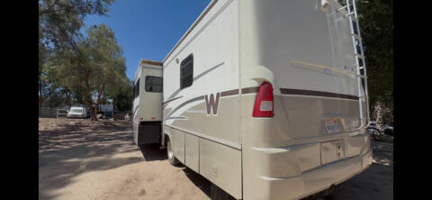 2003 Winnebago Adventurer