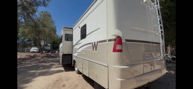 2003 Winnebago Adventurer