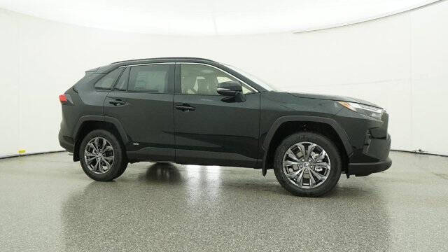 2025 Toyota RAV4 Hybrid XLE Premium