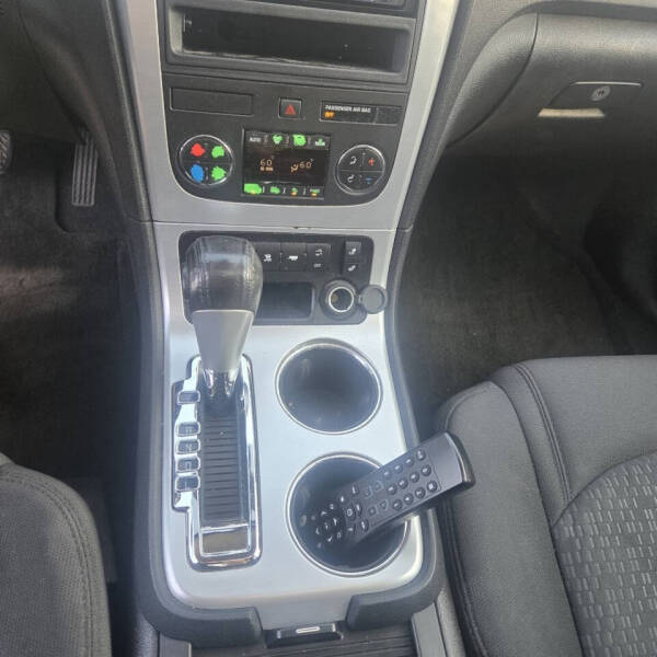 2011 GMC Acadia SLE