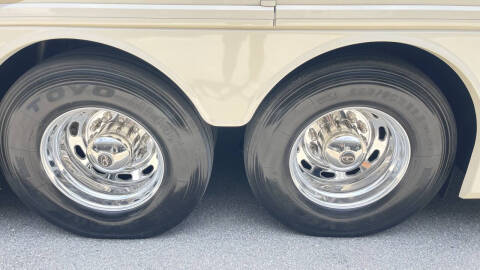 2013 Freightliner XCM Chassis
