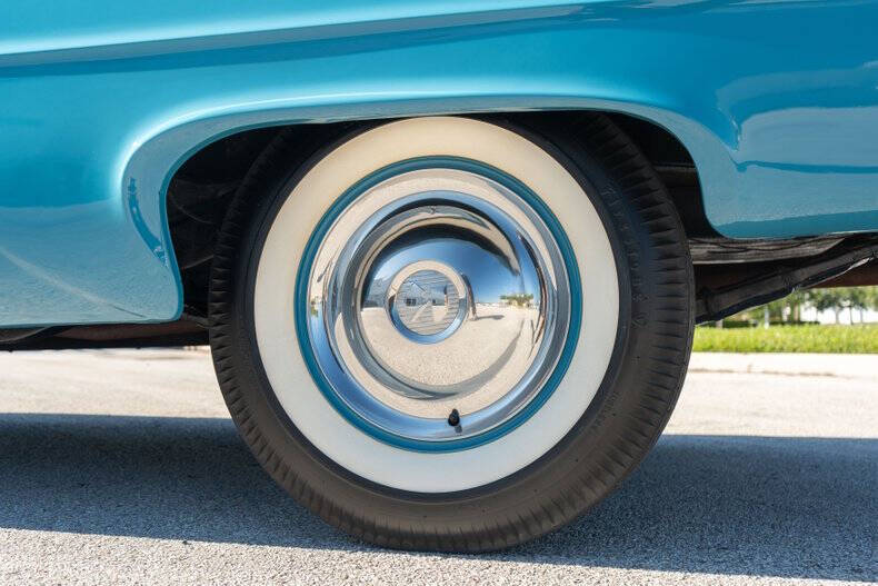 1951 Kaiser Henry-J Coupe