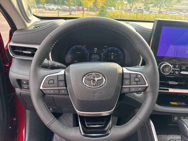 2025 Toyota Highlander Platinum