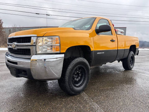 2008 Chevrolet Silverado 2500HD for sale at Jim's Hometown Auto Sales LLC in Cambridge OH