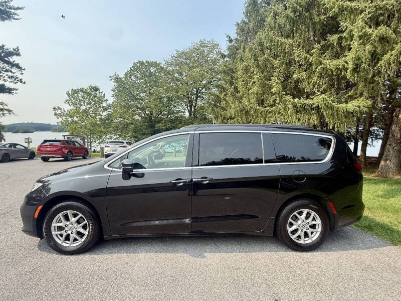 2022 Chrysler Pacifica Touring L